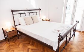 Beautiful New Decorated Apt In Athens